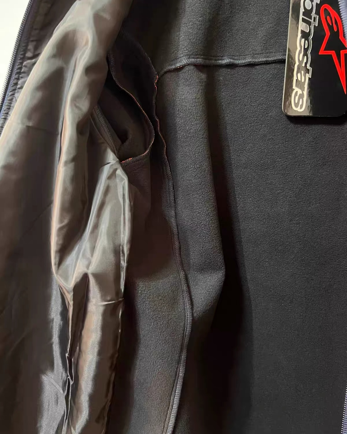Chaqueta Red Bull KTM Ajo - interior y etiqueta